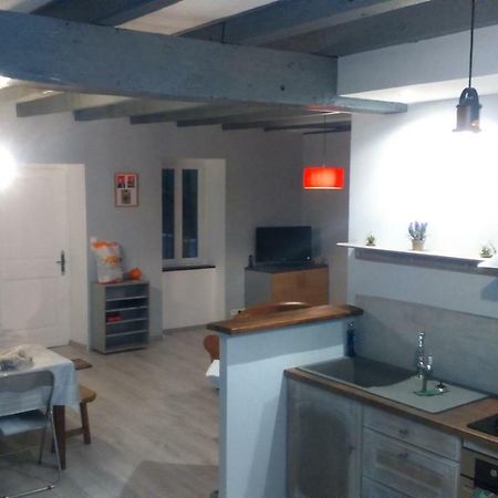 Maison A La Campagne Au Coeur Du Cantal Dept 15 Marmanhac Kültér fotó